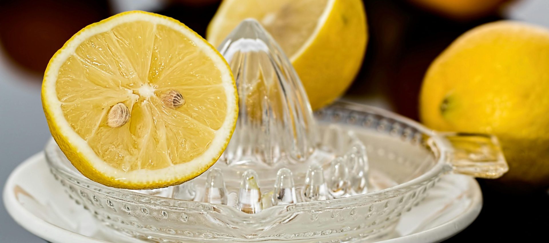 lemon-squeezer-lemon-juice-citrus-citric-acid-39587 lemon-squeezer-lemon-juice-citrus-citric-acid-39587